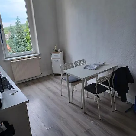 Monteurwohnung Bei Nina * Zeitz
